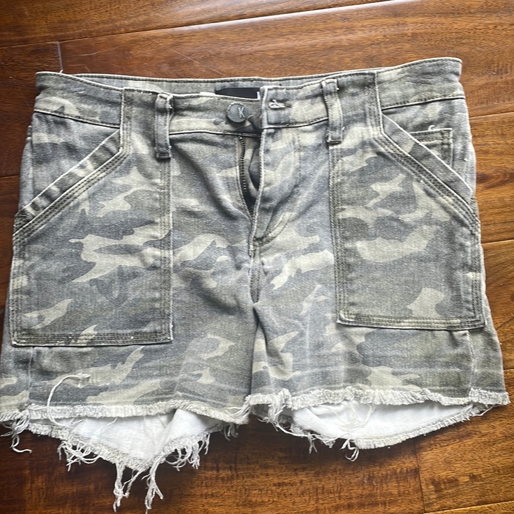 Gently worn women’s KUT camo jean shorts size 2